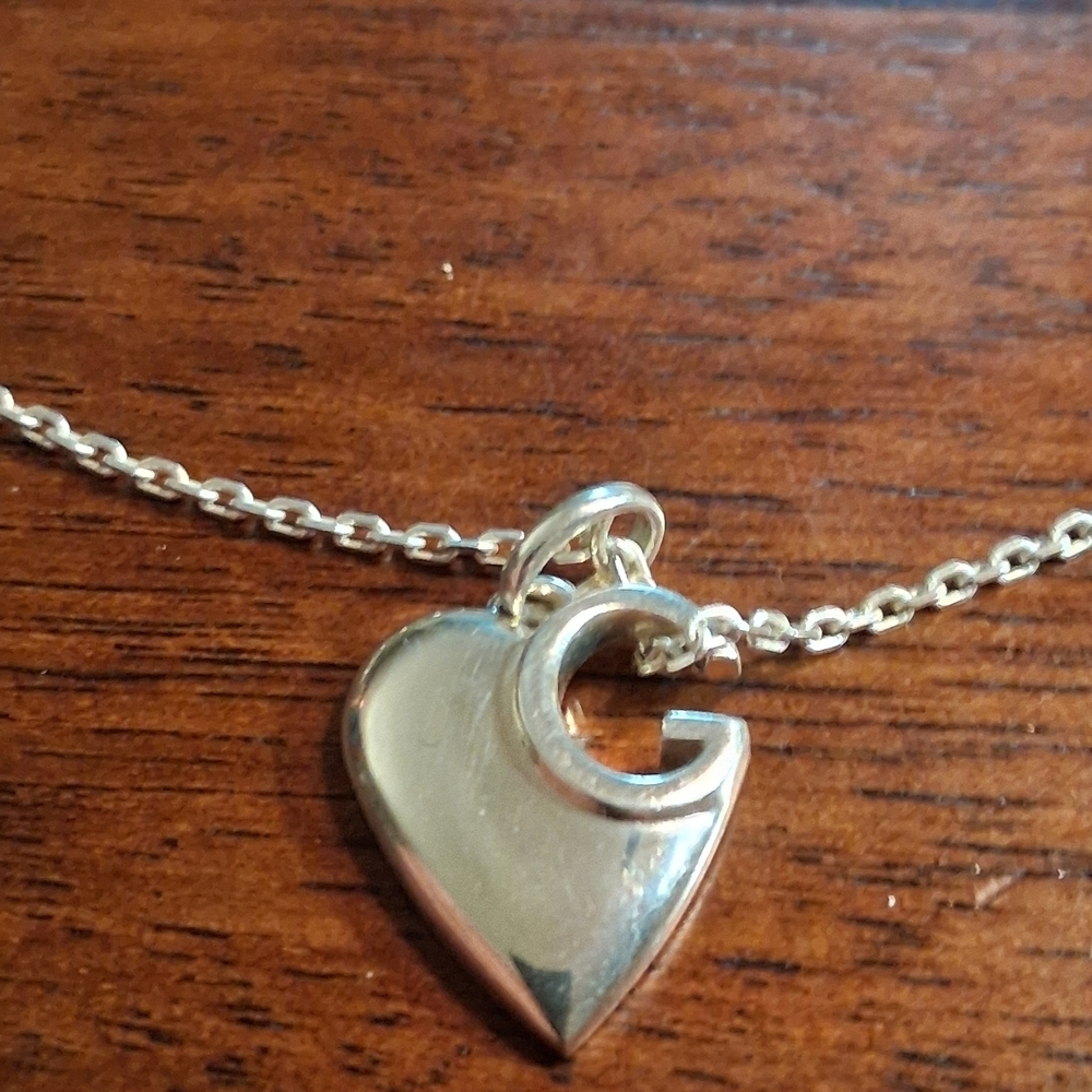 Elegant Silver Heart Necklace - Picture 2 of 8
